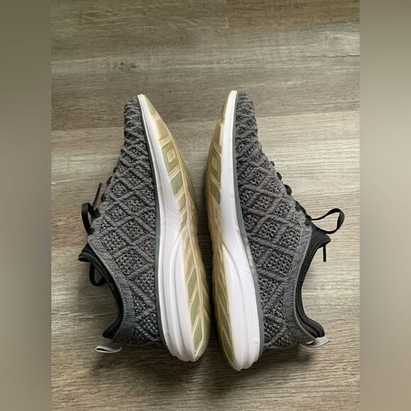 APL Techloom Phantom Sneakers Performance Sneakers Gray Black Men’s Size 11 Used - Picture 15 of 16